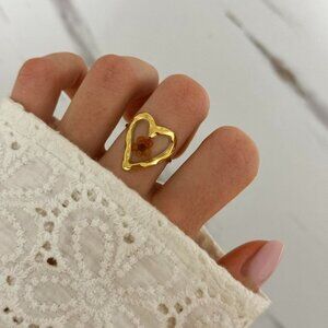 SKU:0002 vintage gold heart ring with a natural dried red flower